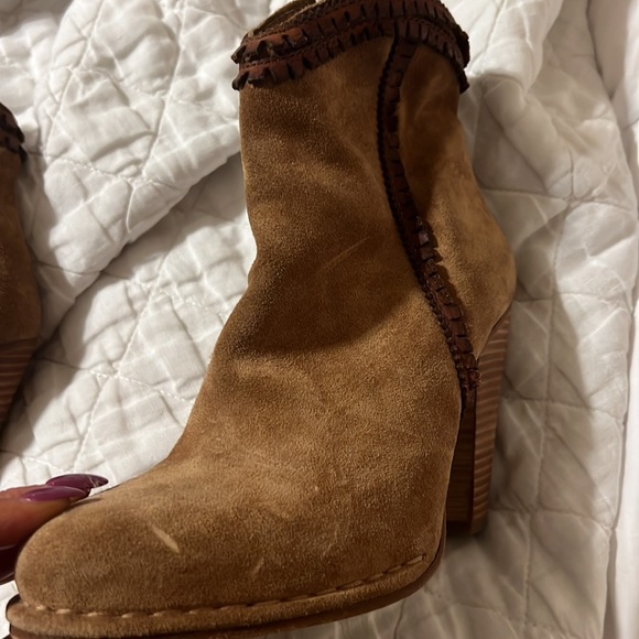 Frye Madeline Trim Short Bootie Worn Twice Size 9 - Picture 5 of 6